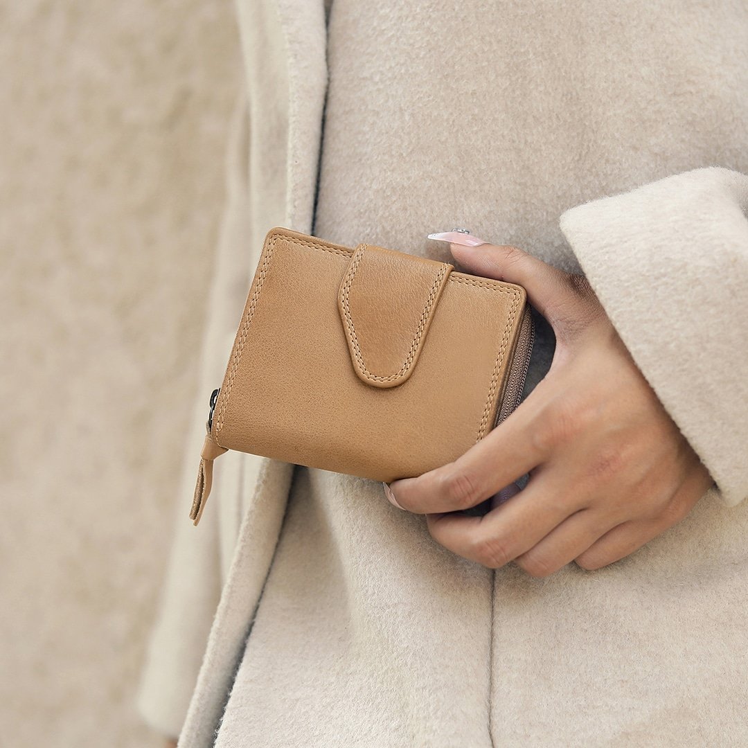Close-up of Washed Cancun Leather Texture on Selena Purse
