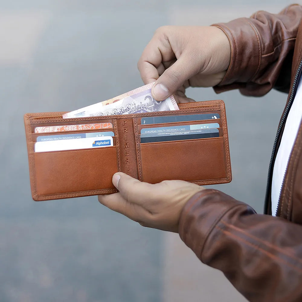 Bifold wallets for men