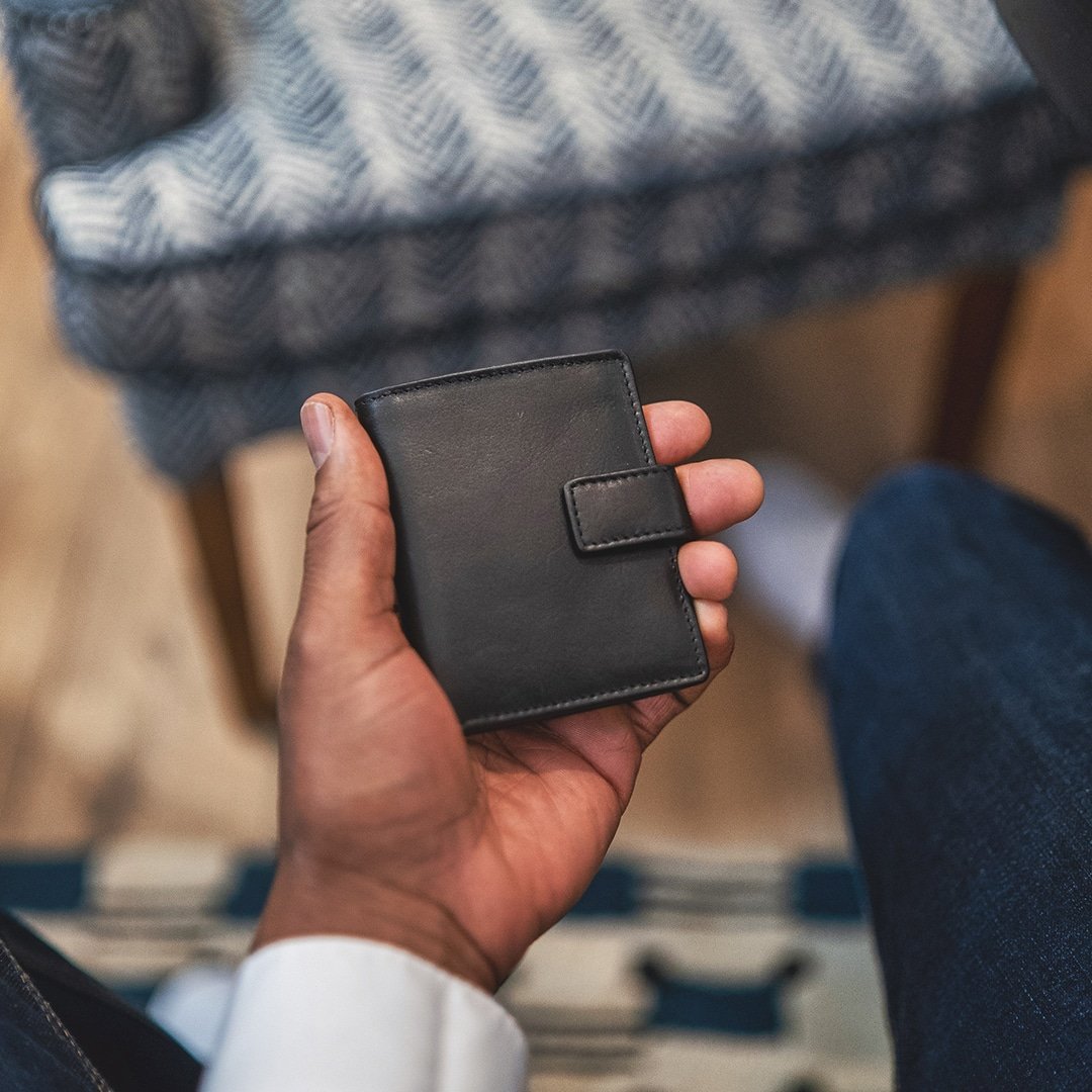 Credit card holders for Him