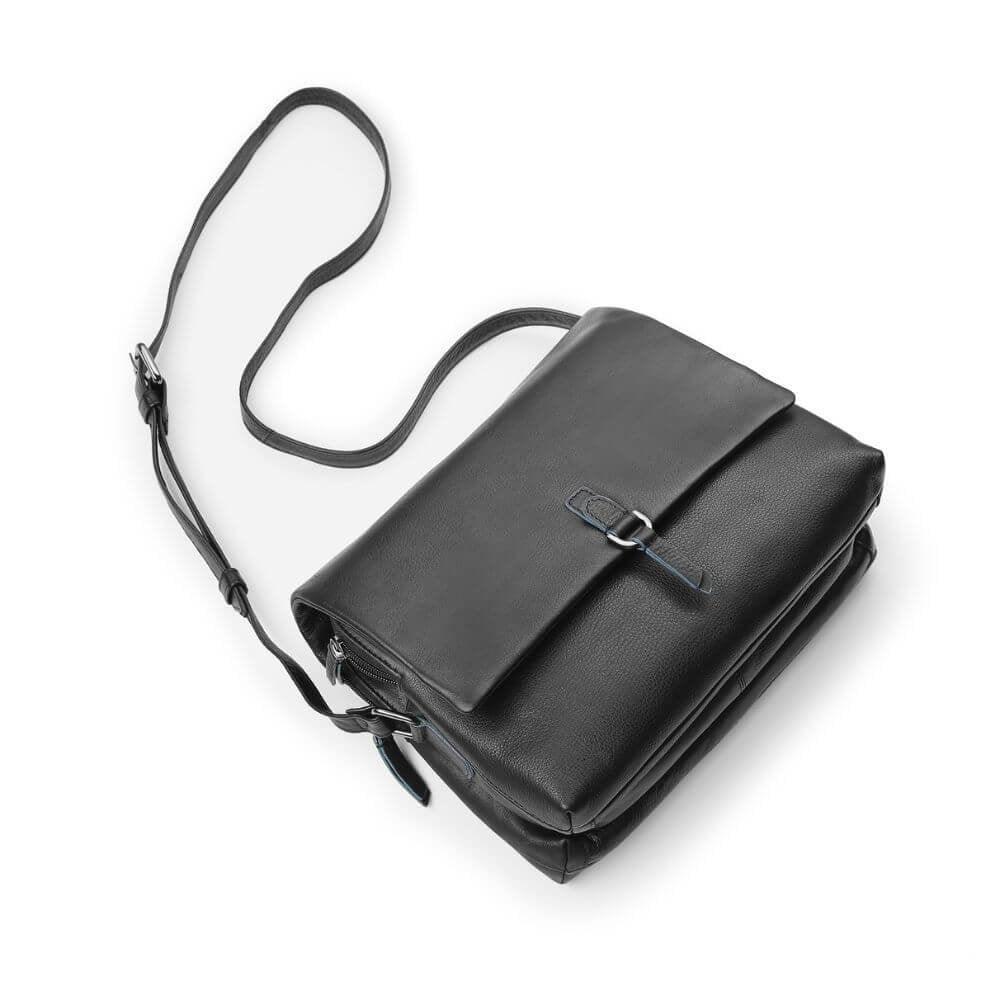 Black-Leather-Crossbody-Bag-with-buckle-Hudson-5650-8.jpg