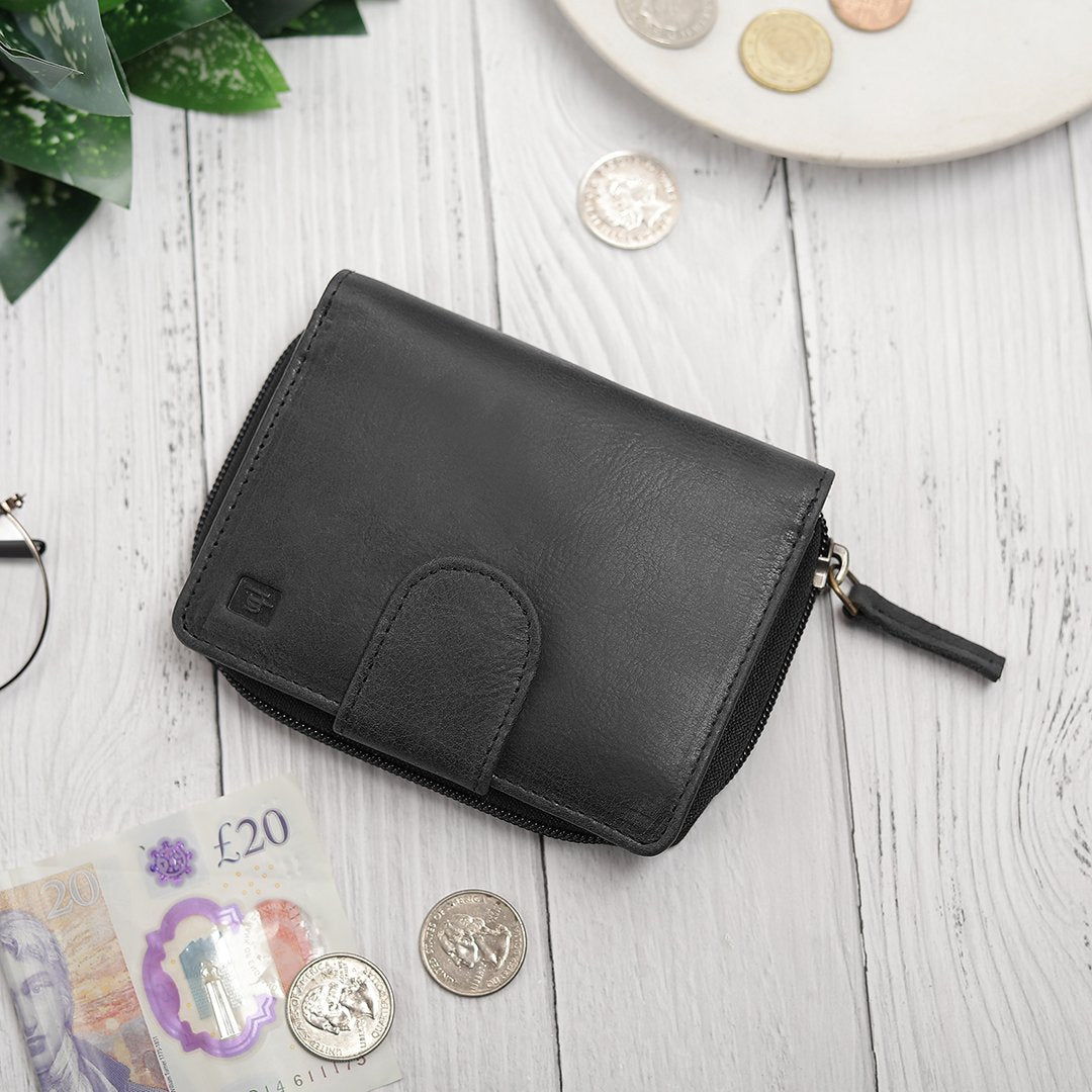 Black Leather Purse With Zip Columbia 1811 -12