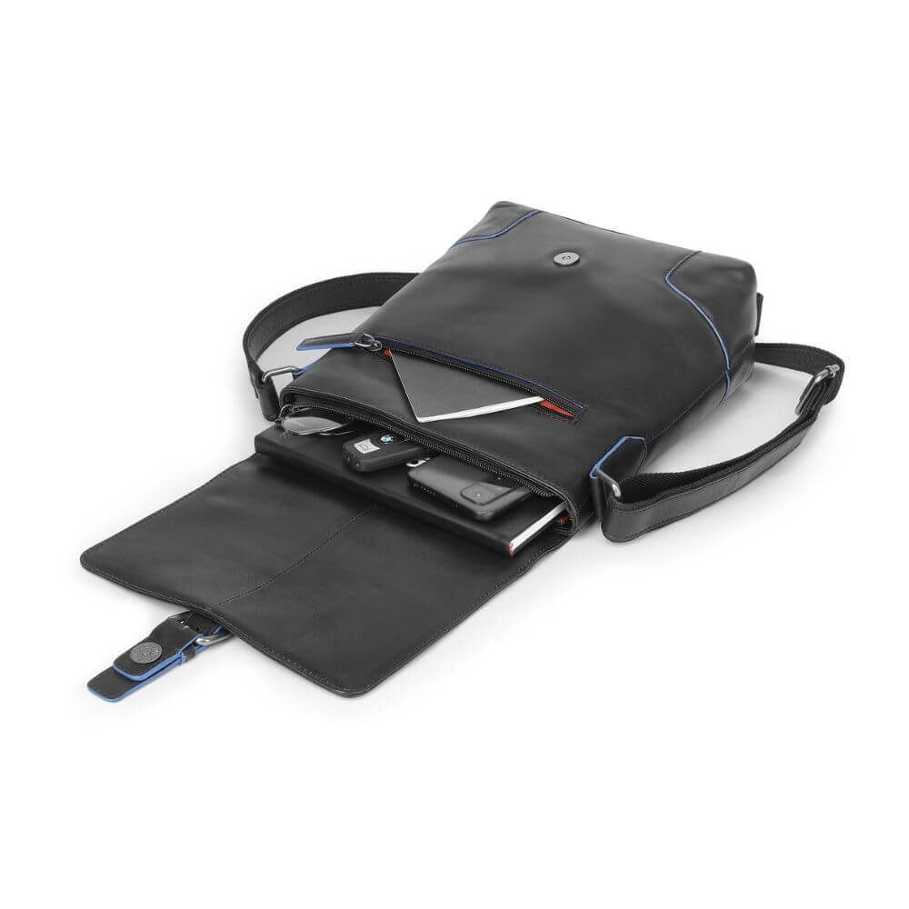 Black-Waxy-Leather-Buckle-Messenger-Bag-Chester-3314-4.jpg
