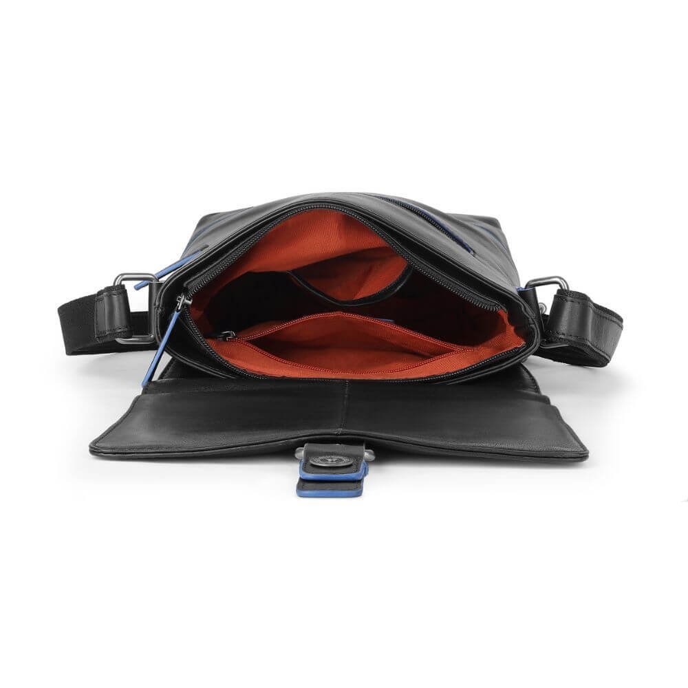 Black-Waxy-Leather-Buckle-Messenger-Bag-Chester-3314-5.jpg