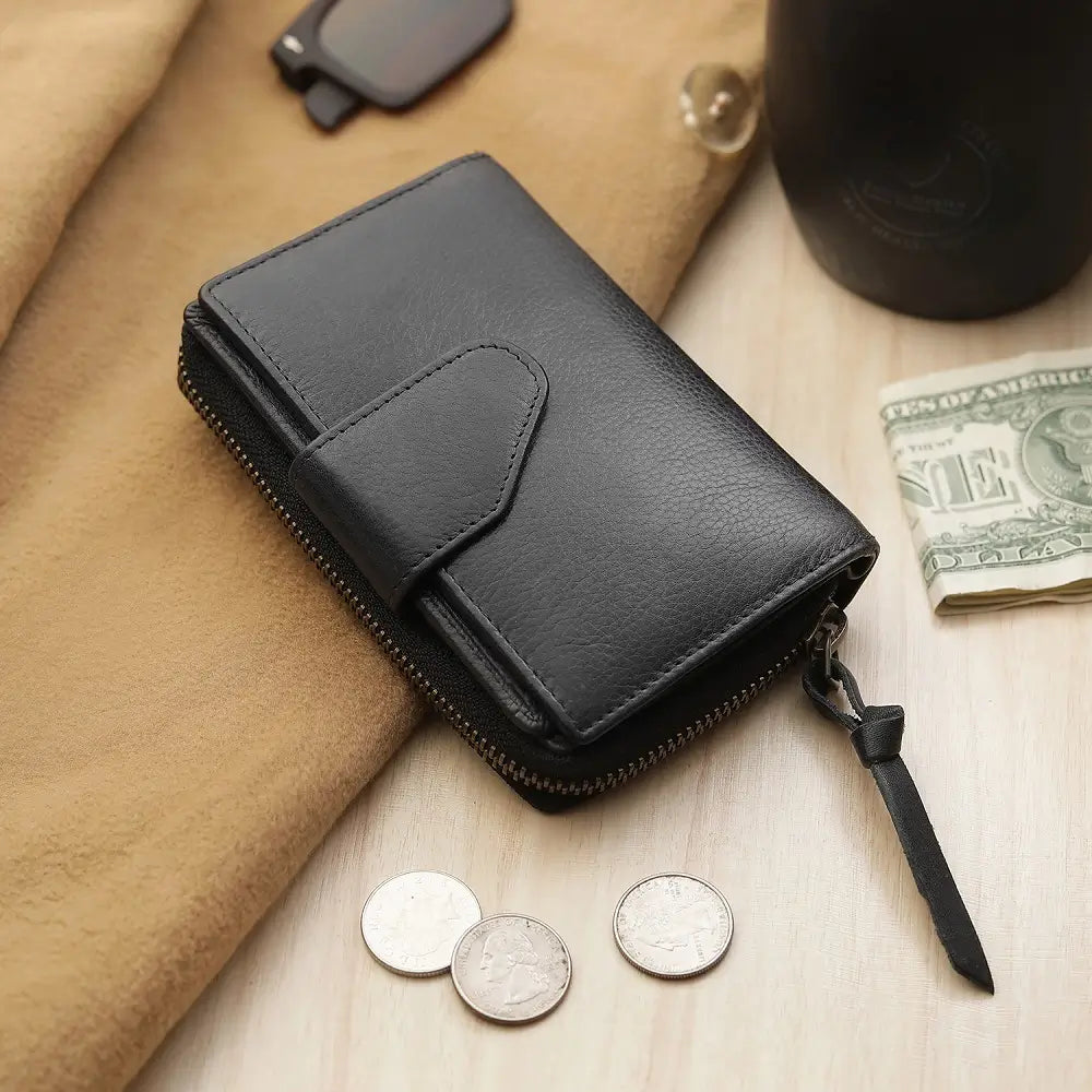 Flat lay of Back Renata bifold purse in washed Cancun leather showing full layout