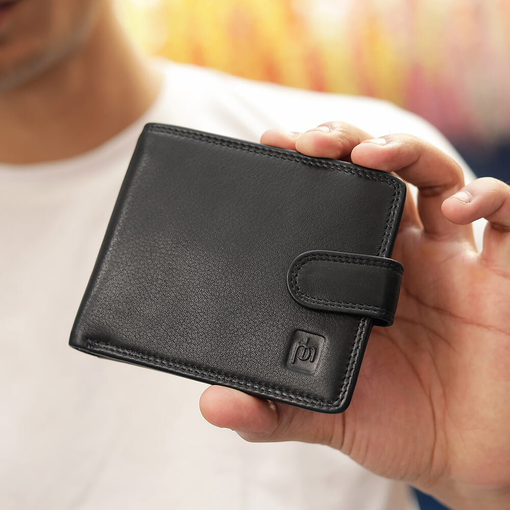 Washington Bifold Tab Fastener Leather Wallet