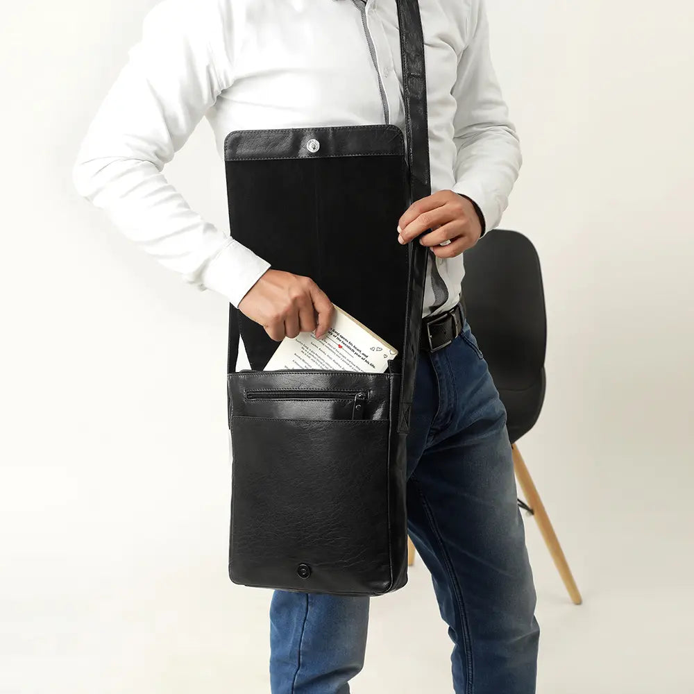 Bridge Messenger Bag 07