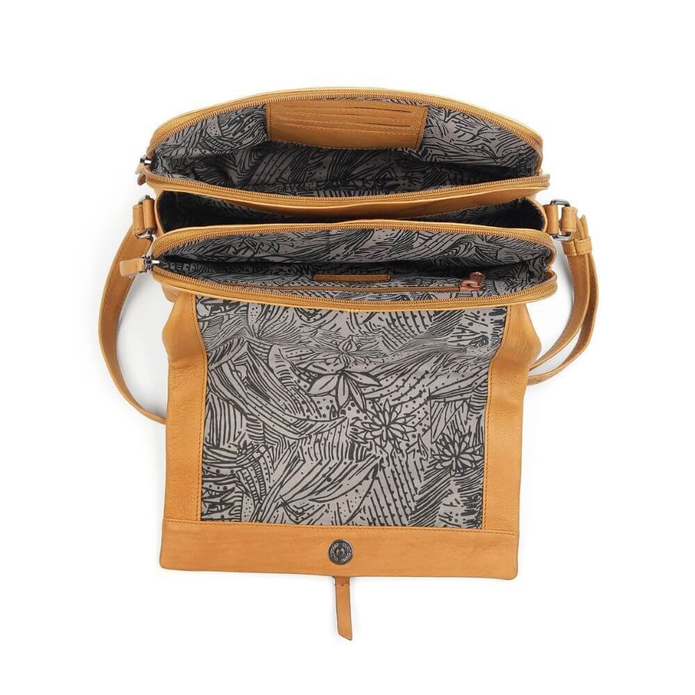 Cognac-Leather-Crossbody-Bag-with-buckle-Hudson-5650-6.jpg