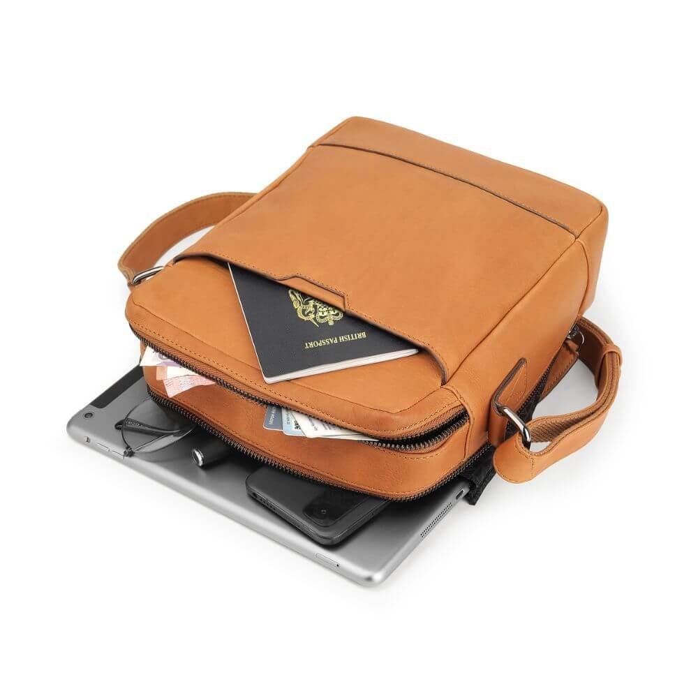 Cognac-Leather-Messenger-Bag-Zip-Top-Hudson-5520-5.jpg