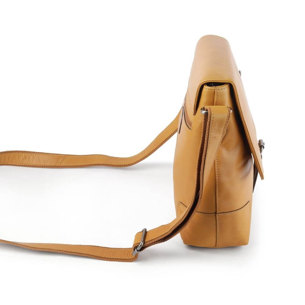 Cognac-Waxy-Leather-Buckle-Messenger-Bag-Chester-3314-2.jpg