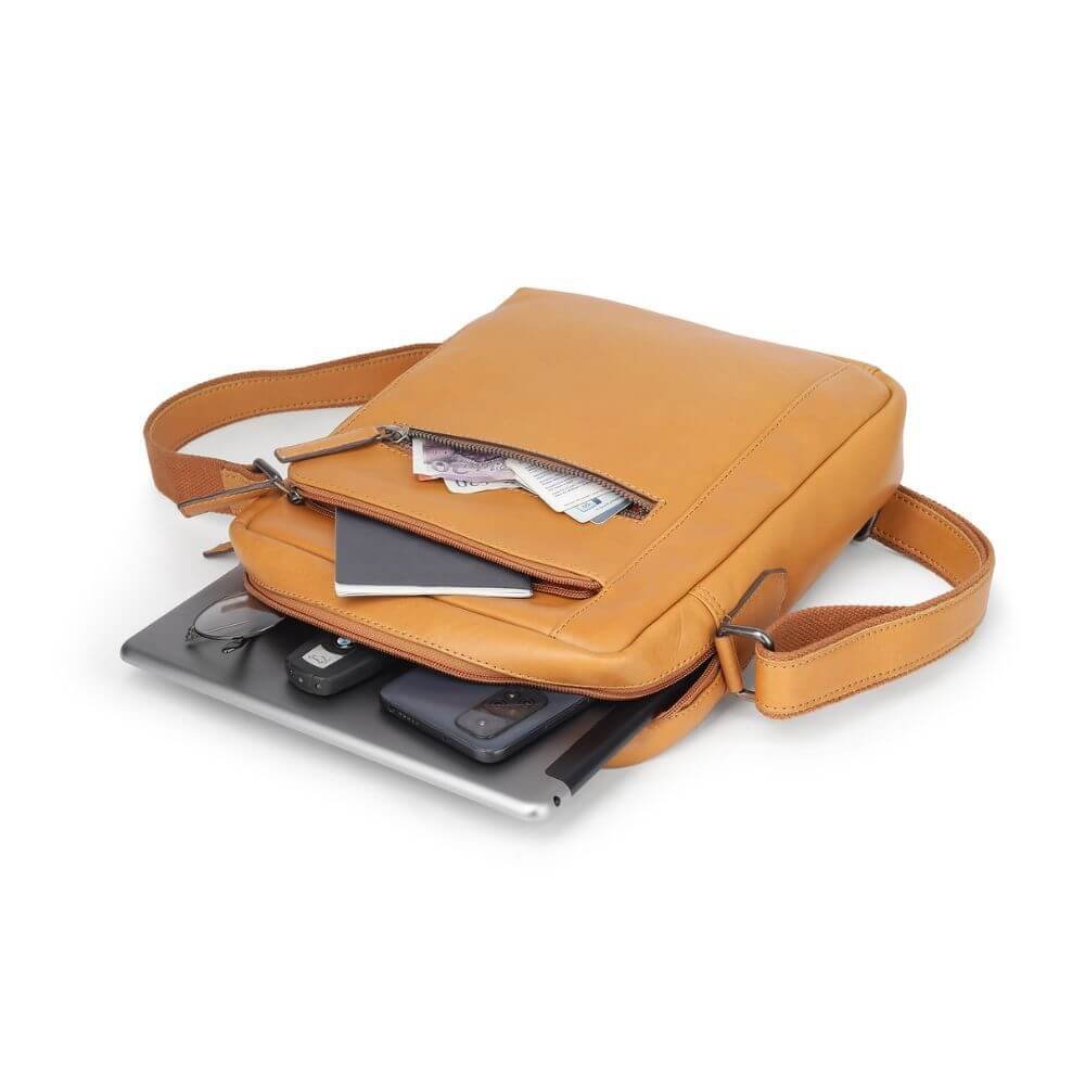 Cognac-Waxy-Leather-Flight-Bag-Chester-3315-4.jpg