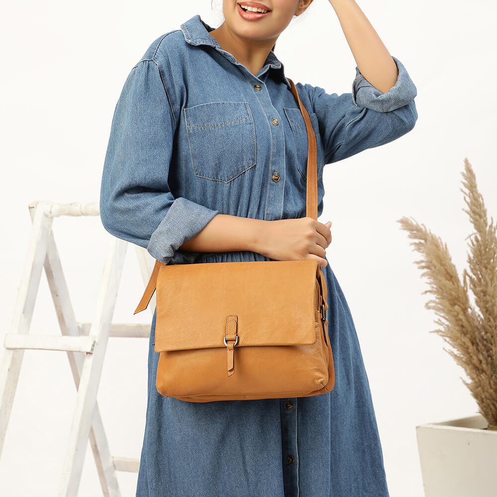 Leather Crossbody Bag with Buckle Detail Reese Hudson