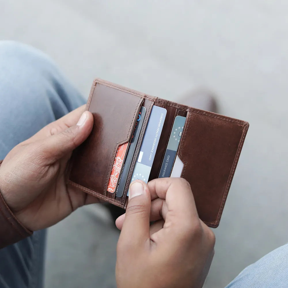 Leather Credit Cardholder &#8211; Diego Alperto Brown 04