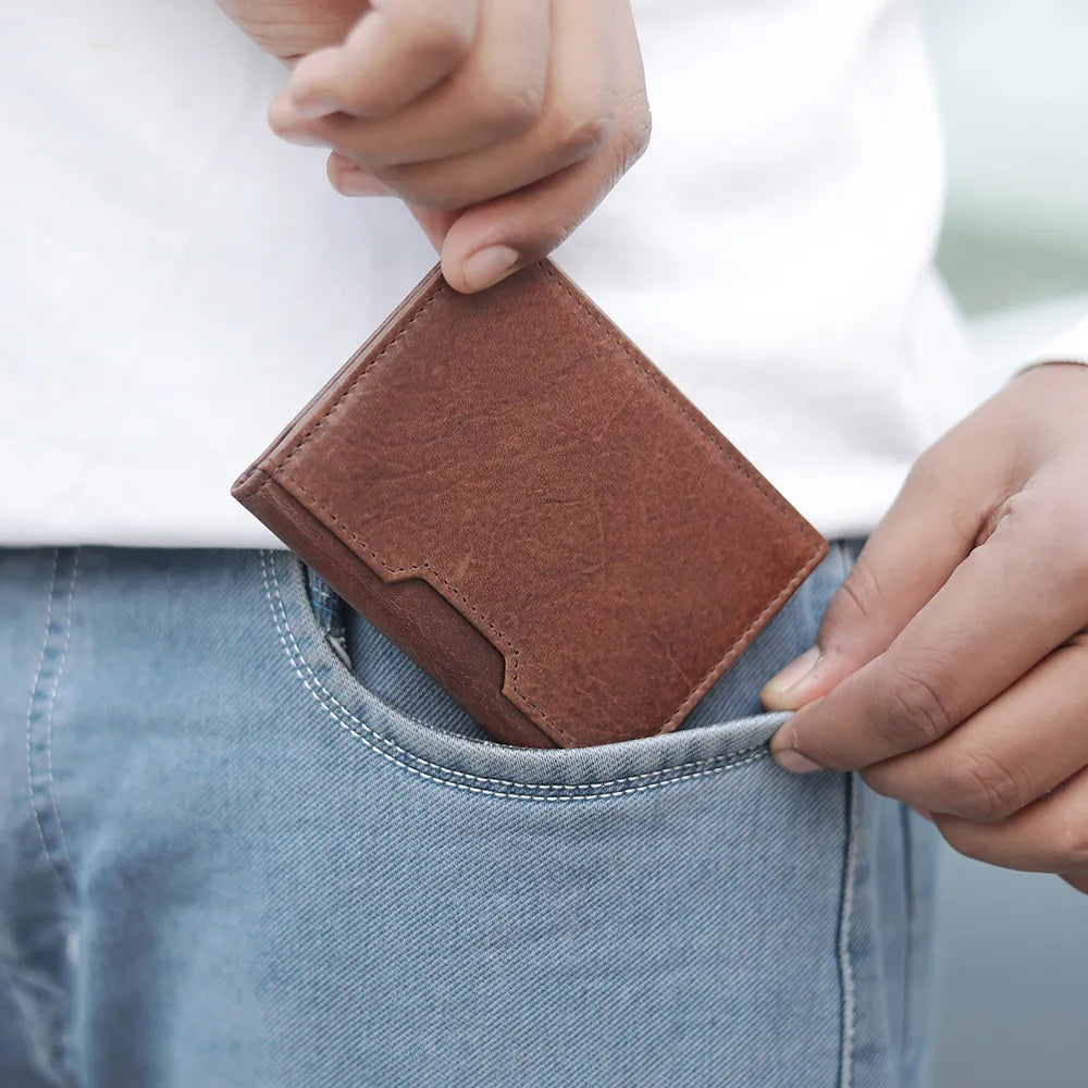 Leather Credit Cardholder &#8211; Diego Alperto Brown 05