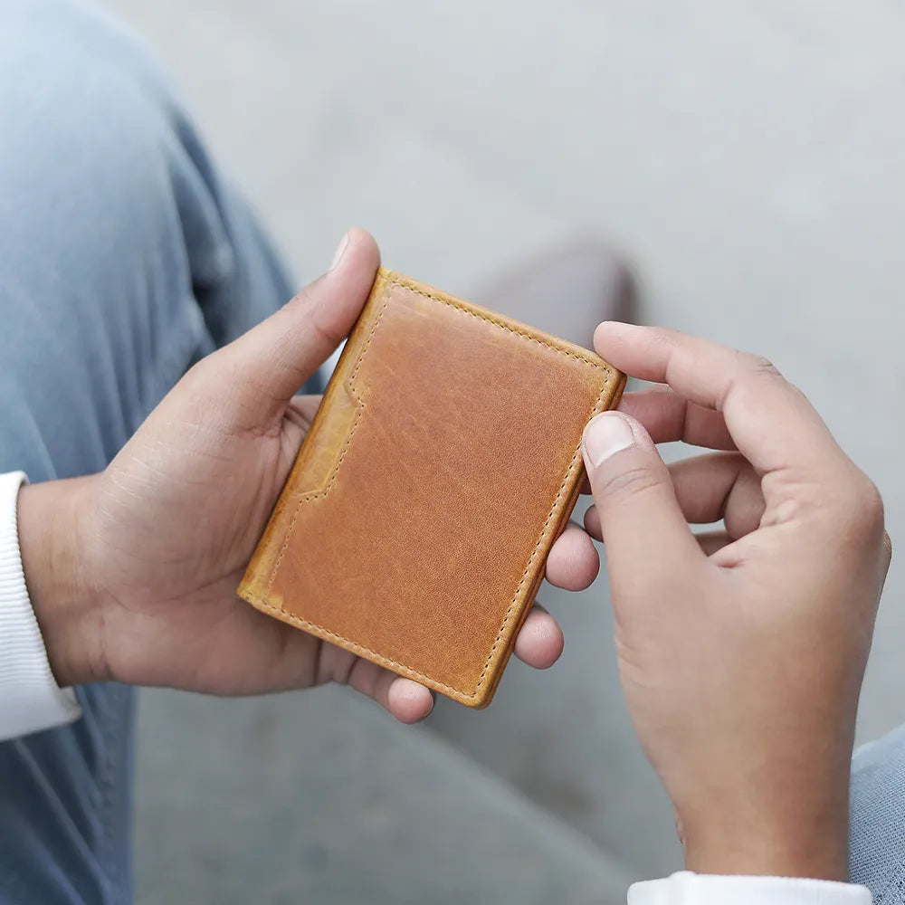 Leather Credit Cardholder &#8211; Diego Alperto Tan 03