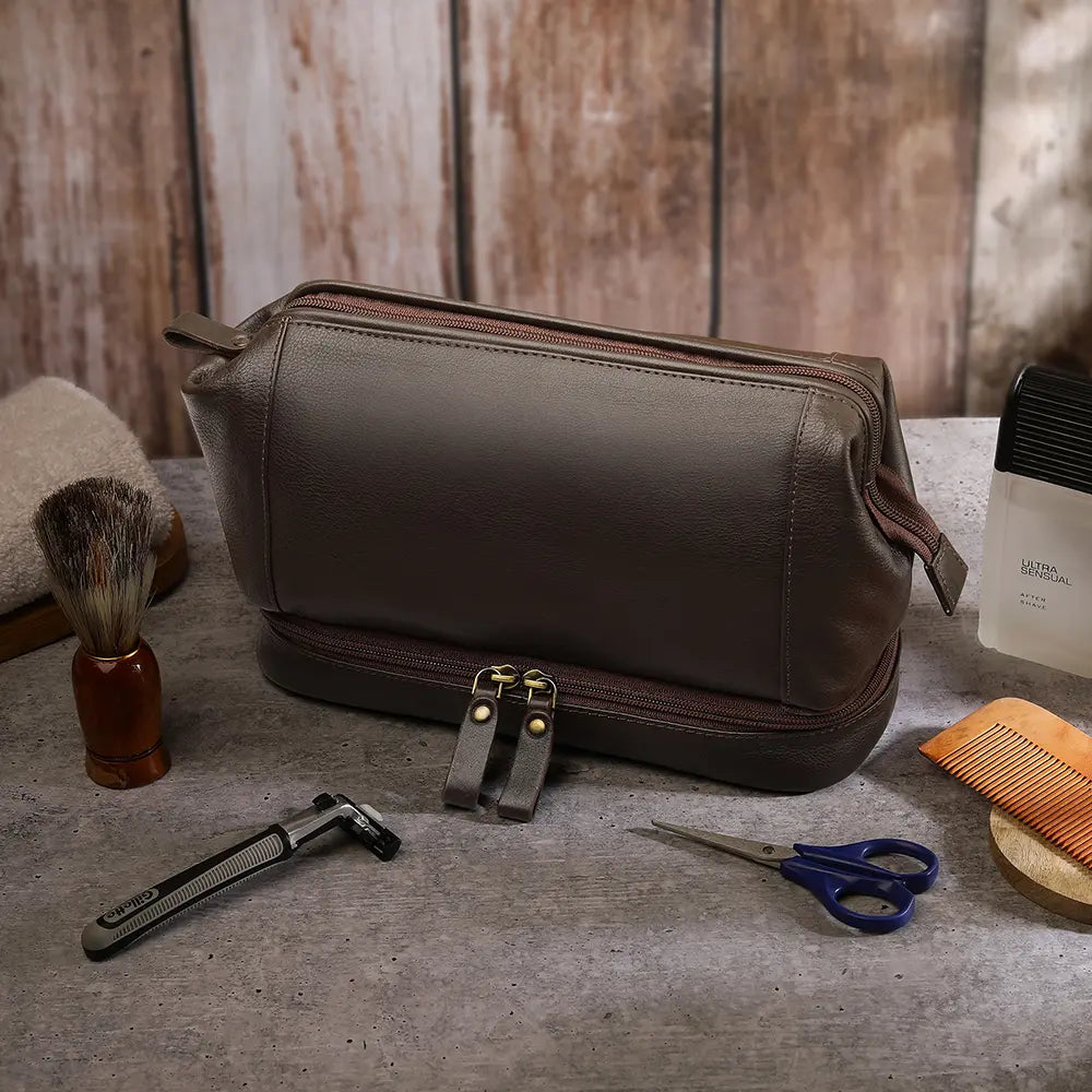 Brown leather Luxury wash bag