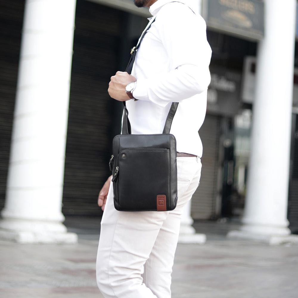 Medium Leather Messenger Bag &#8211; Tuscan 7353 Black (2)