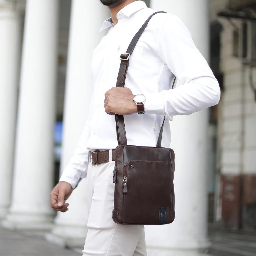 Medium Leather Messenger Bag &#8211; Tuscan 7353 Dark Brown