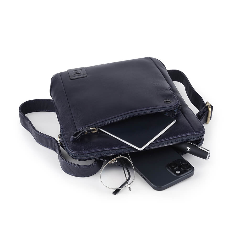 Medium Leather Messenger Bag - Matteo Tuscan