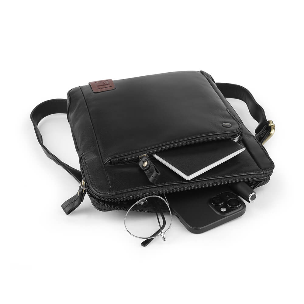 Medium Leather Messenger Bag - Matteo Tuscan