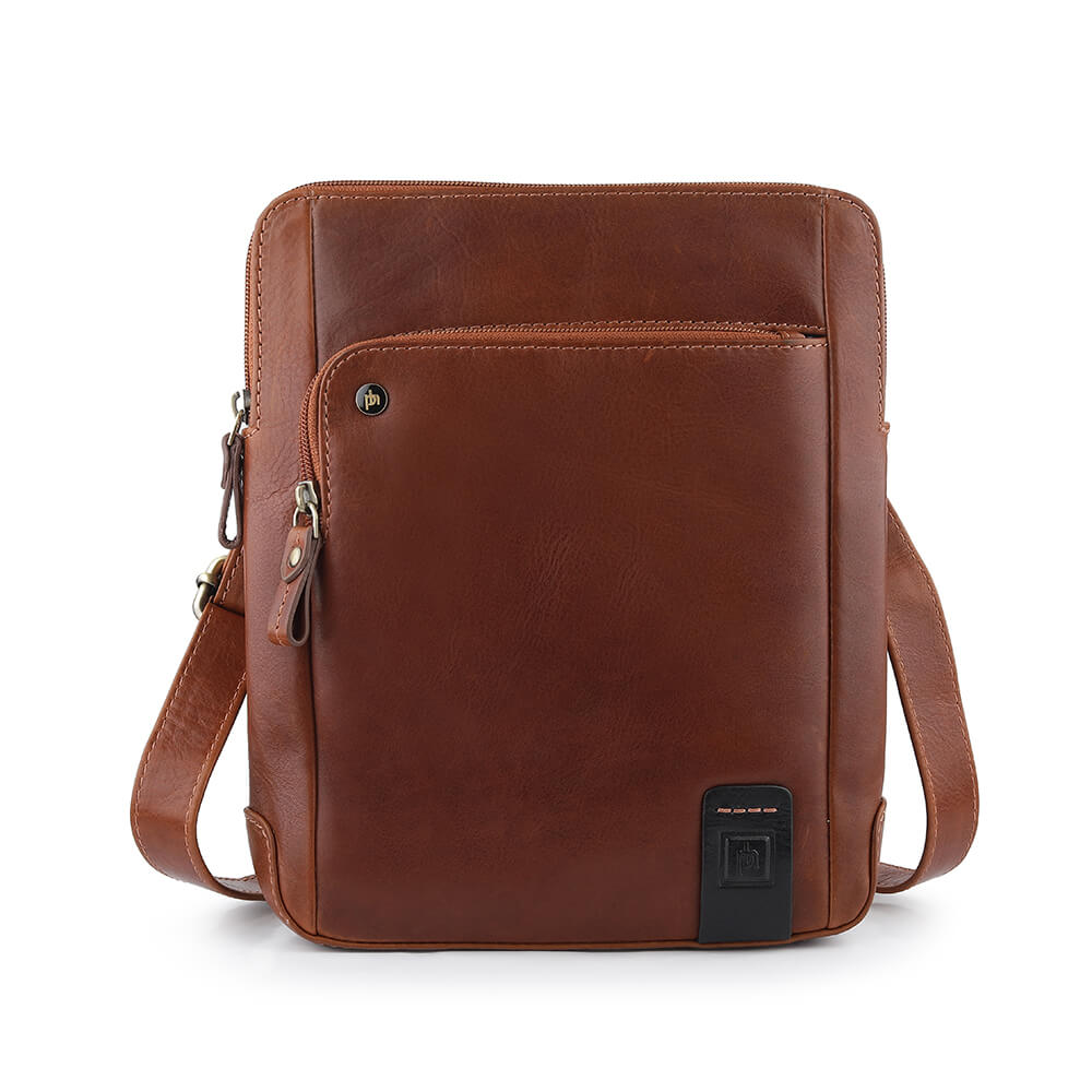 Medium Leather Messenger Bag - Matteo Tuscan