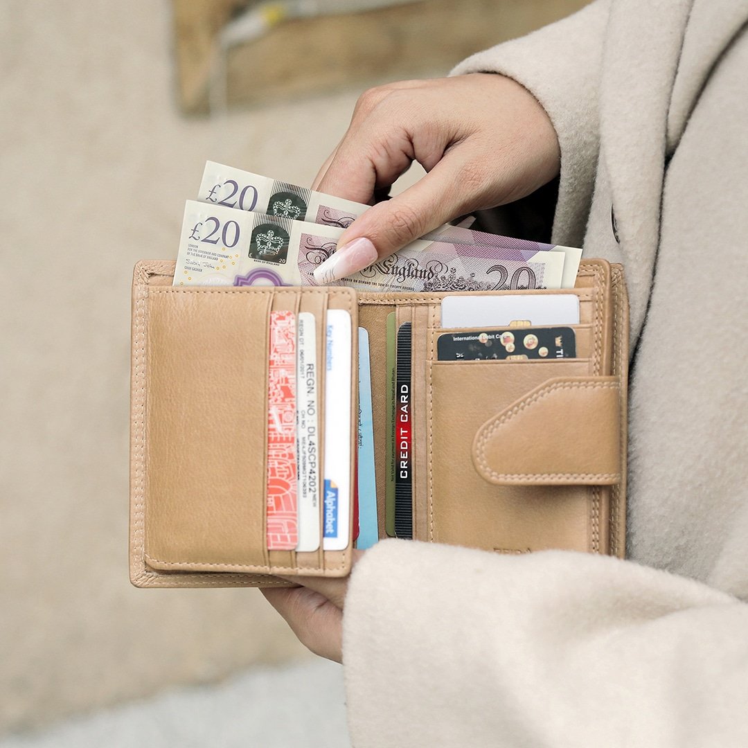 Sand Paloma medium trifold purse in washed Cancun leather finish
