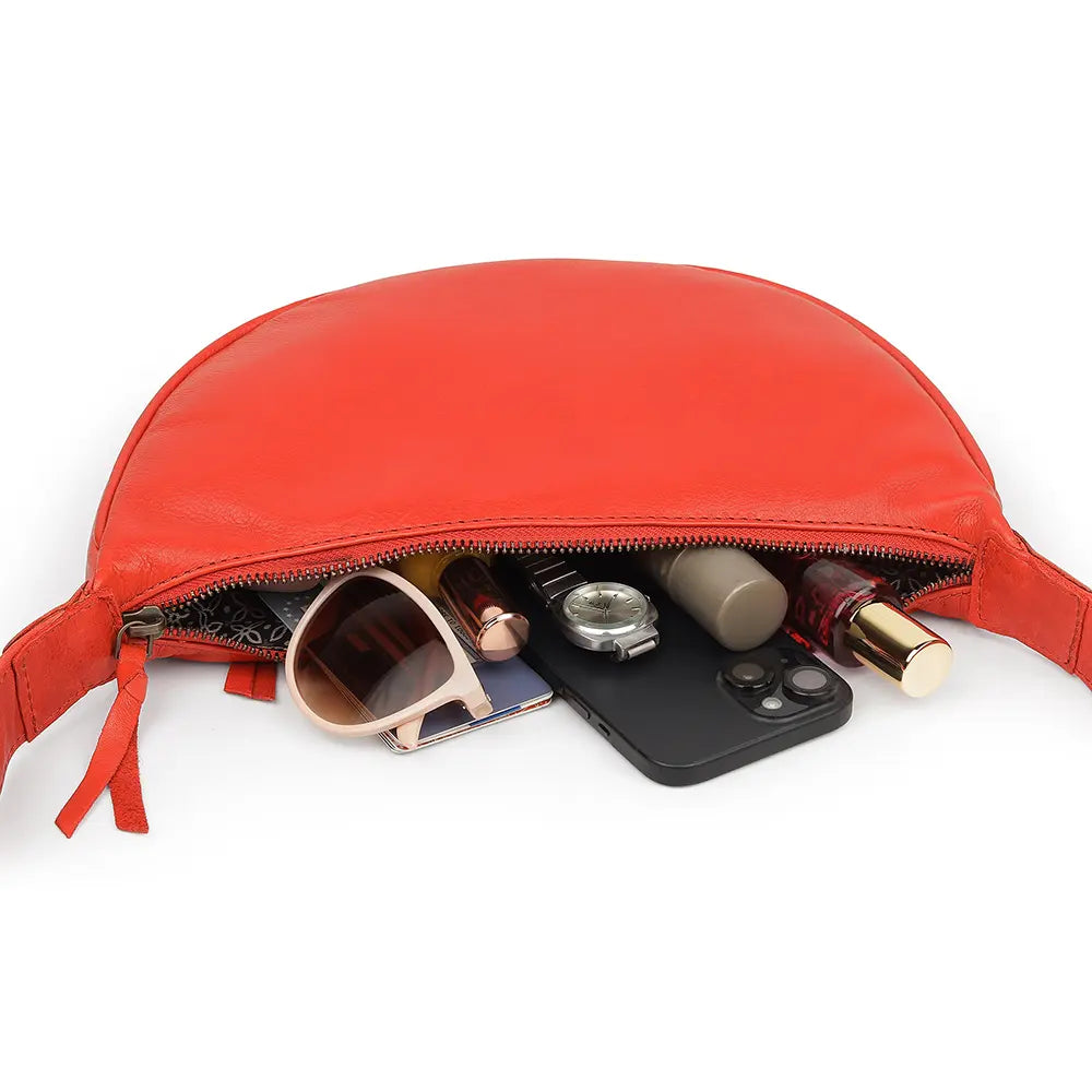 Red Leather Half Moon Bag Washed Cancun 01
