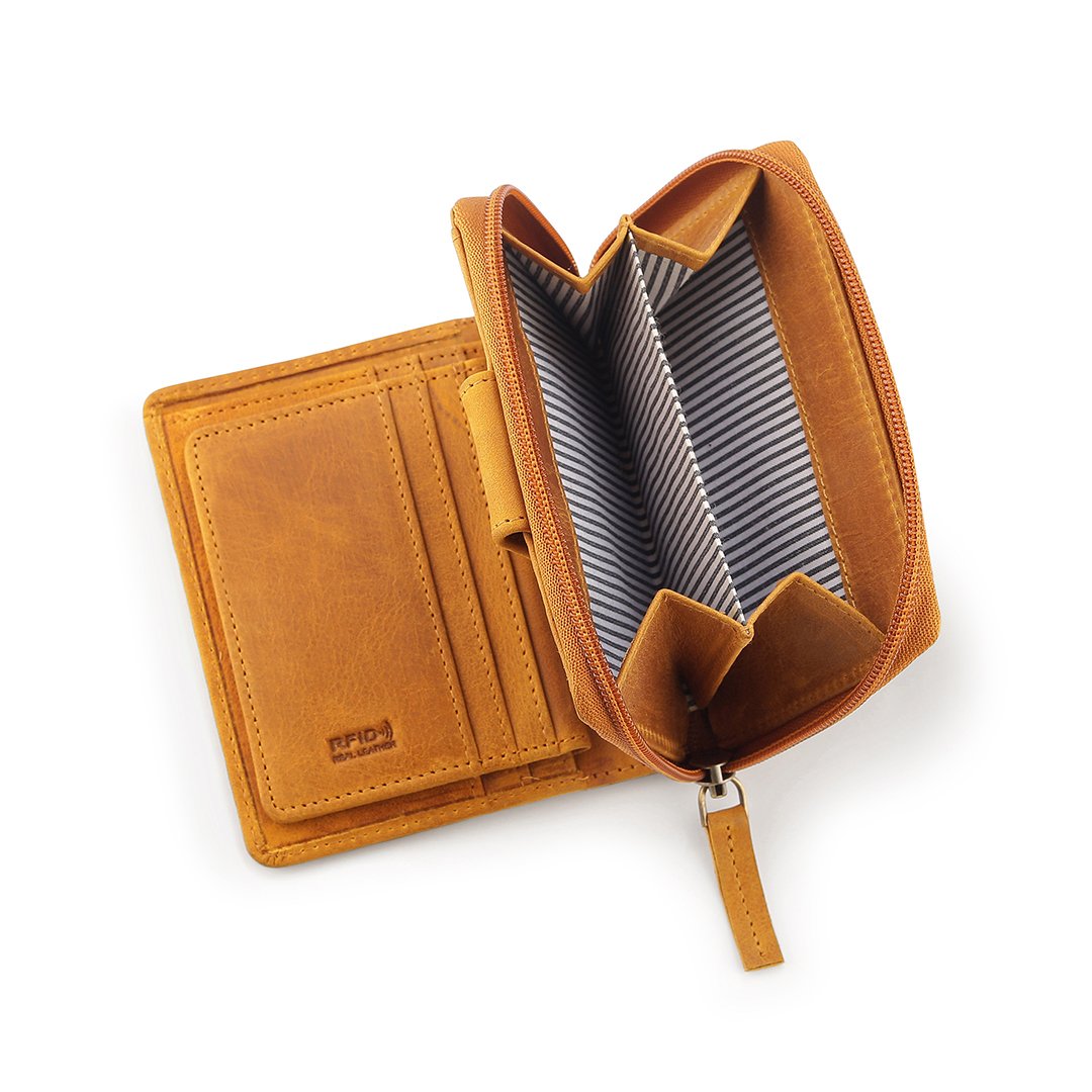 Columbia Leather Purse With Zip