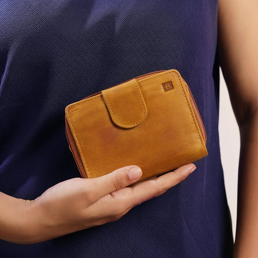 Yellow Leather Purse With Zip Columbia 1811 -8
