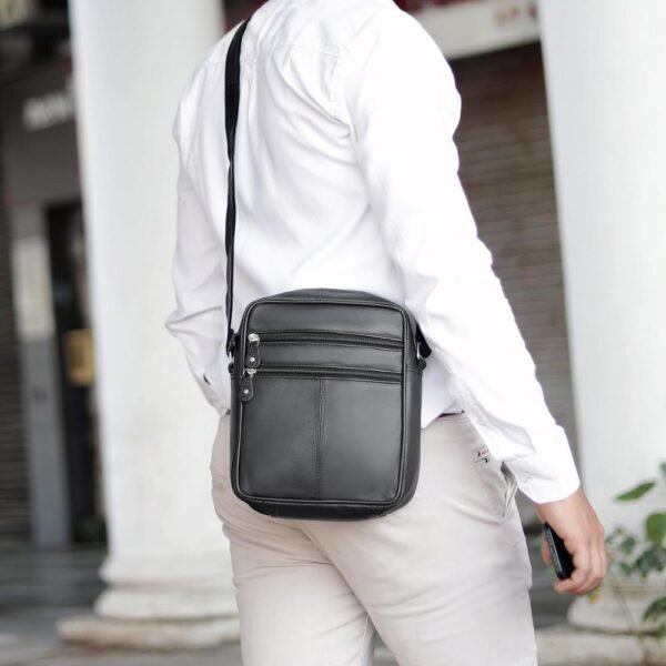 Black leather crossbody Man Bag